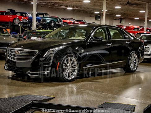 Used 2018 Cadillac CT6 Platinum AWD/4WD image 3
