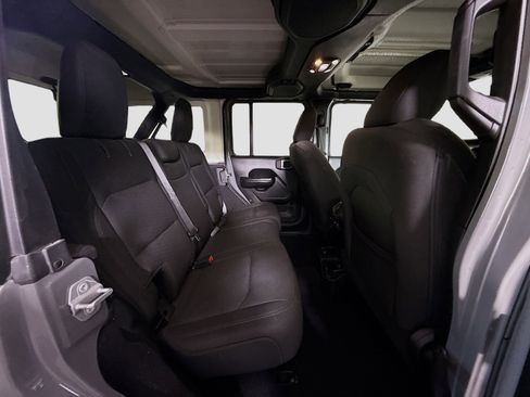 Used 2019 Jeep Wrangler Unlimited Sport S image 27