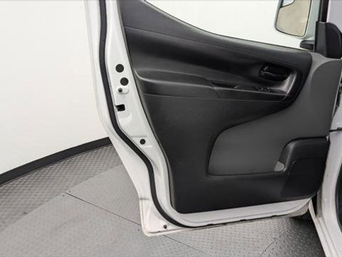 Used 2020 Nissan NV200 SV image 13