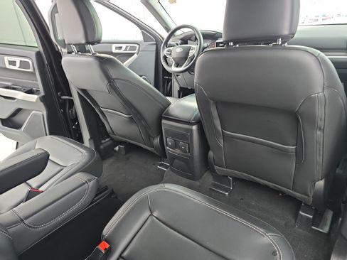 Used 2024 Ford Explorer XLT w/ Equipment Group 202A RWD image 11