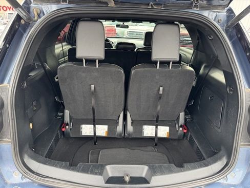 Used 2018 Ford Explorer XLT w/ Equipment Group 202A image 31