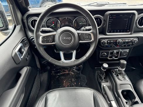 Used 2021 Jeep Wrangler Unlimited Sahara w/ Cold Weather Group AWD/4WD image 24