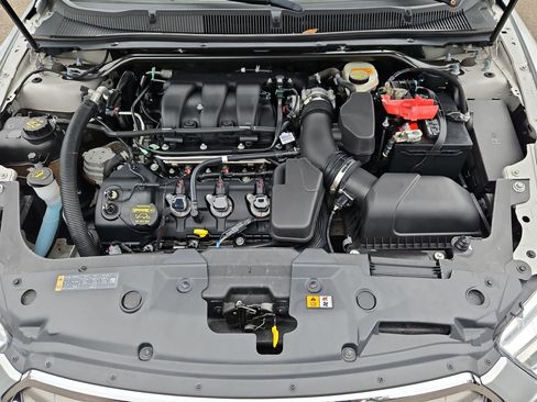 Used 2013 Ford Taurus SEL image 31