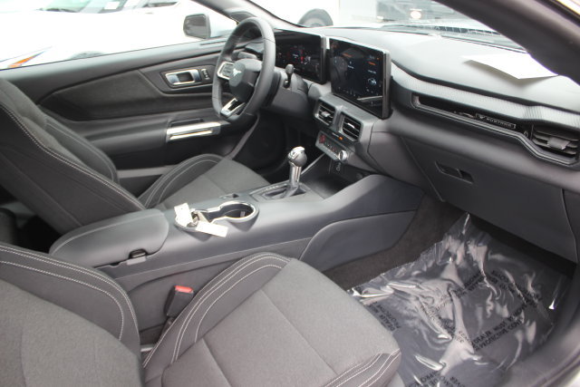 Used 2024 Ford Mustang Coupe RWD image 28