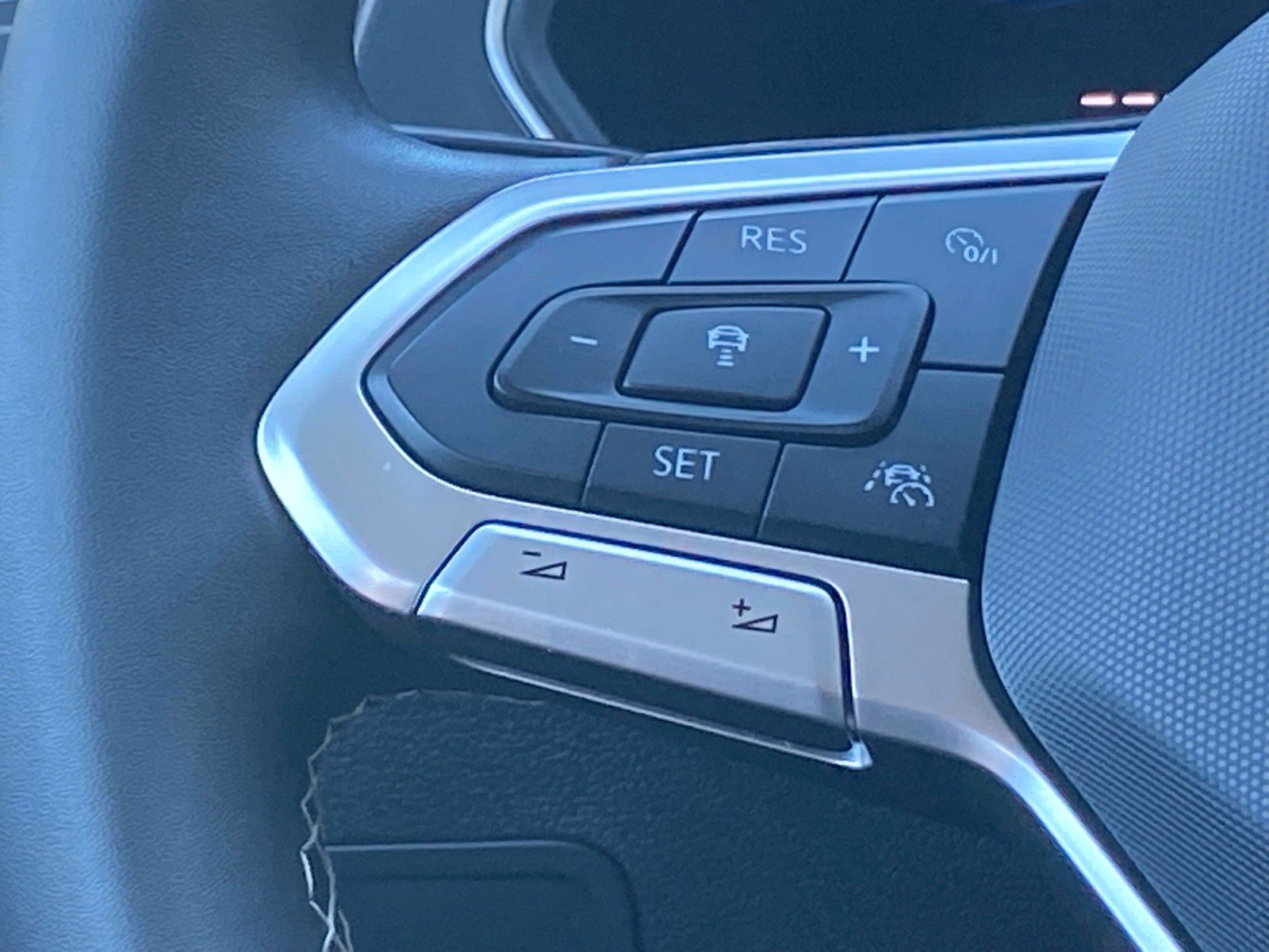 Certified 2024 Volkswagen Tiguan S AWD/4WD image 6