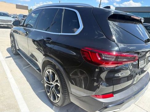 Used 2019 BMW X5 xDrive50i w/ Executive Package AWD/4WD image 3