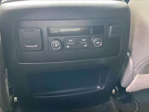 Used 2016 Chevrolet Tahoe LT w/ Luxury Package image 38