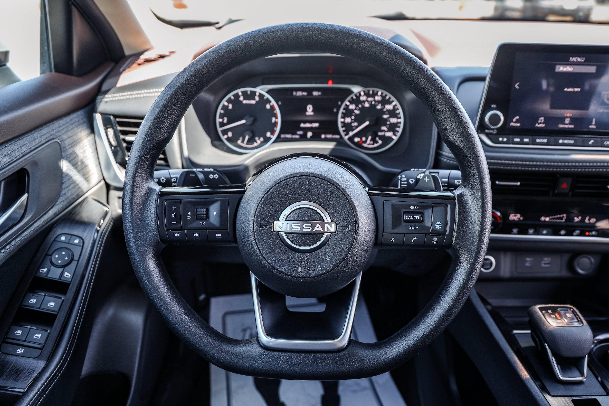 Used 2022 Nissan Rogue SV AWD/4WD image 15