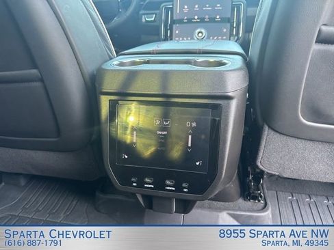 Used 2026 GMC Yukon XL AT4 Ultimate w/ LPO, Floor Liner Package AWD/4WD image 30