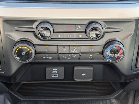 New 2025 Ford F550 4x4 Crew Cab image 29