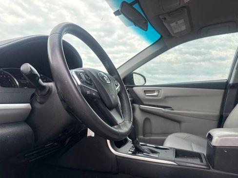 Used 2017 Toyota Camry SE FWD image 37