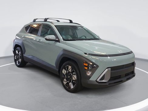 Certified 2025 Hyundai Kona SEL FWD image 3