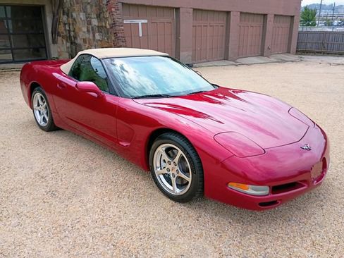 Used 2002 Chevrolet Corvette Convertible w/ Preferred Equipment Group2 RWD image 90