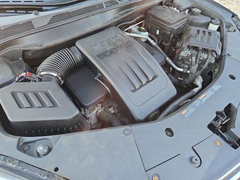 Used 2017 Chevrolet Equinox LT w/ Convenience Package image 11