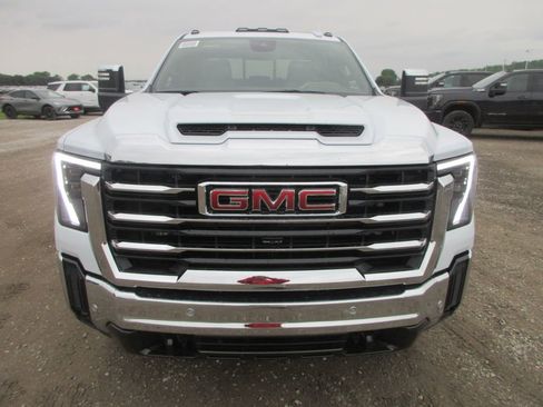 New 2026 GMC Sierra 2500 SLT w/ SLT Premium Package AWD/4WD image 12