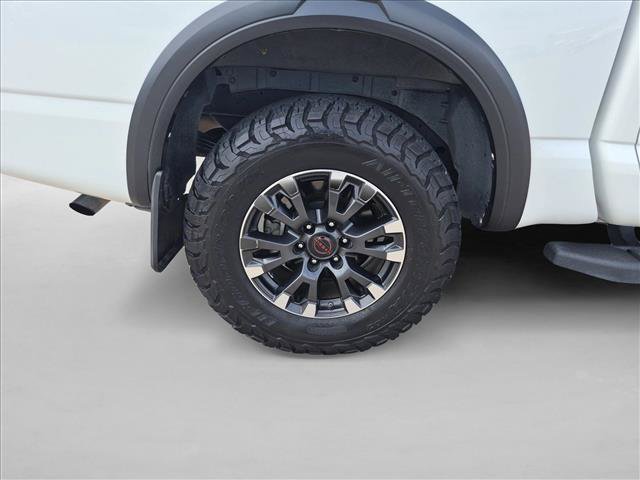 Used 2023 Nissan Titan PRO-4X w/ Pro-4x Convenience Package AWD/4WD image 21