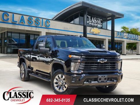Used 2024 Chevrolet Silverado 2500 Custom w/ Custom Value Package AWD/4WD image 1