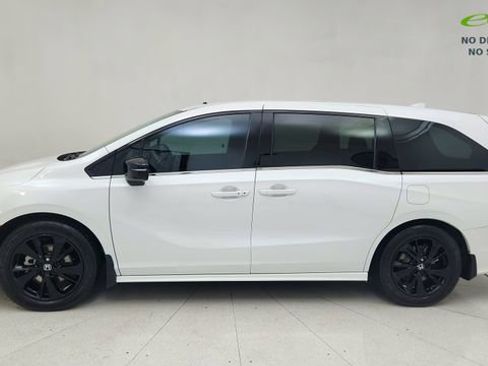 Used 2023 Honda Odyssey Sport image 10