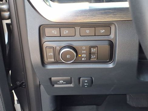 Used 2023 Ford F250 Lariat w/ Lariat Ultimate Package AWD/4WD image 22