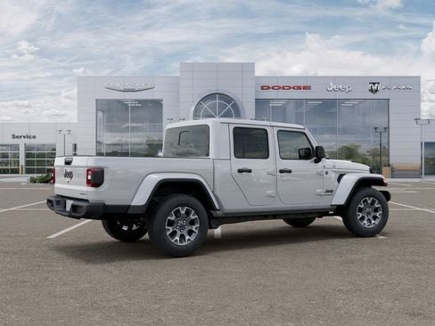 New 2026 Jeep Gladiator Sahara image 4