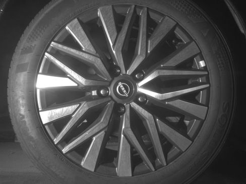 Used 2025 Nissan Altima 2.5 SV FWD image 12
