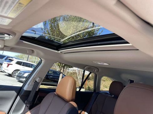 Certified 2025 Subaru Outback Touring XT w/ Tech Package 2 image 19