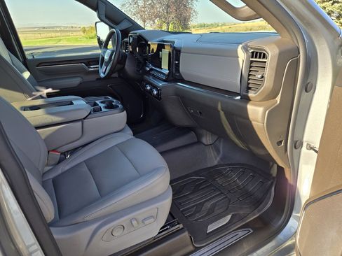 Used 2024 GMC Sierra 3500 SLT image 26