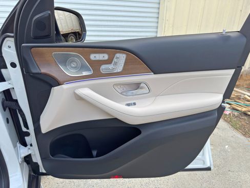 Used 2023 Mercedes-Benz GLS 450 4MATIC image 54
