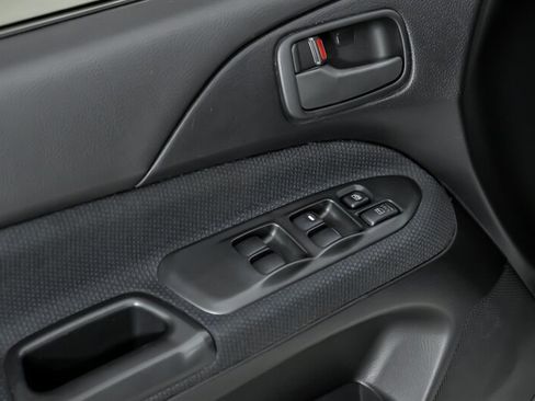 Used 2005 Mitsubishi Lancer Evolution MR AWD/4WD image 12
