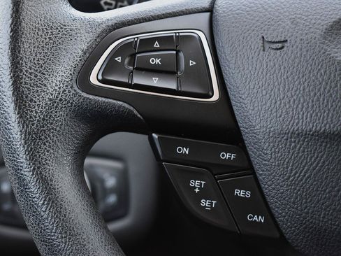 Used 2017 Ford Escape SE w/ Equipment Group 201A AWD/4WD image 6