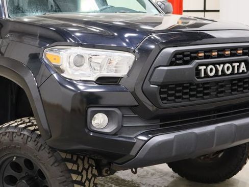 Used 2019 Toyota Tacoma SR5 image 42