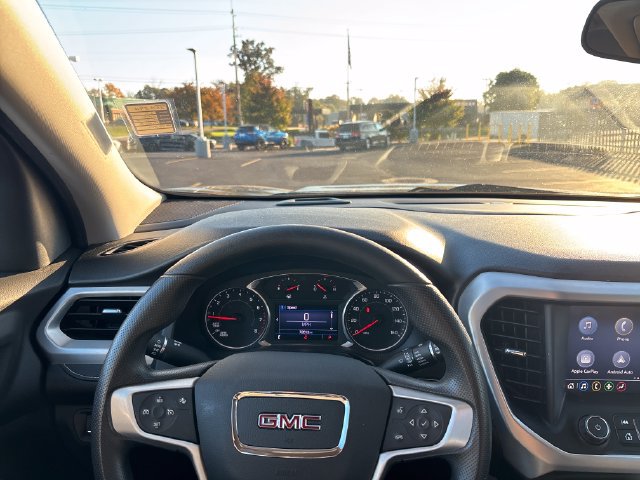 Used 2022 GMC Acadia SLE w/ Driver Convenience Package FWD image 21