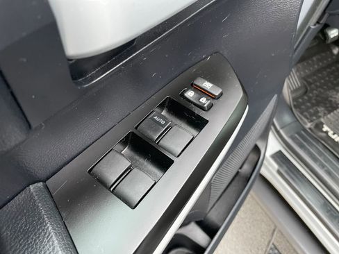 Used 2018 Toyota Tundra SR5 w/ TRD Off Road Package image 11