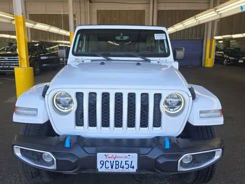 Used 2022 Jeep Wrangler Unlimited Sahara w/ Cold Weather Group image 3