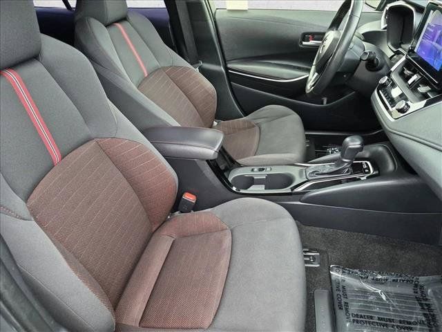 Used 2023 Toyota Corolla SE w/ SE Package FWD image 22