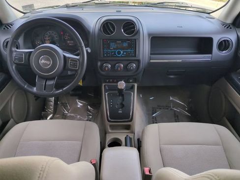 Used 2015 Jeep Patriot Latitude AWD/4WD image 15