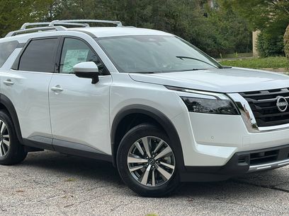 New 2025 Nissan Pathfinder SL