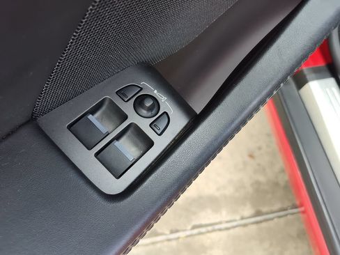 Used 2019 Jaguar F-TYPE Coupe RWD image 19