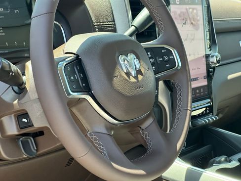New 2026 RAM 2500 Laramie AWD/4WD image 11