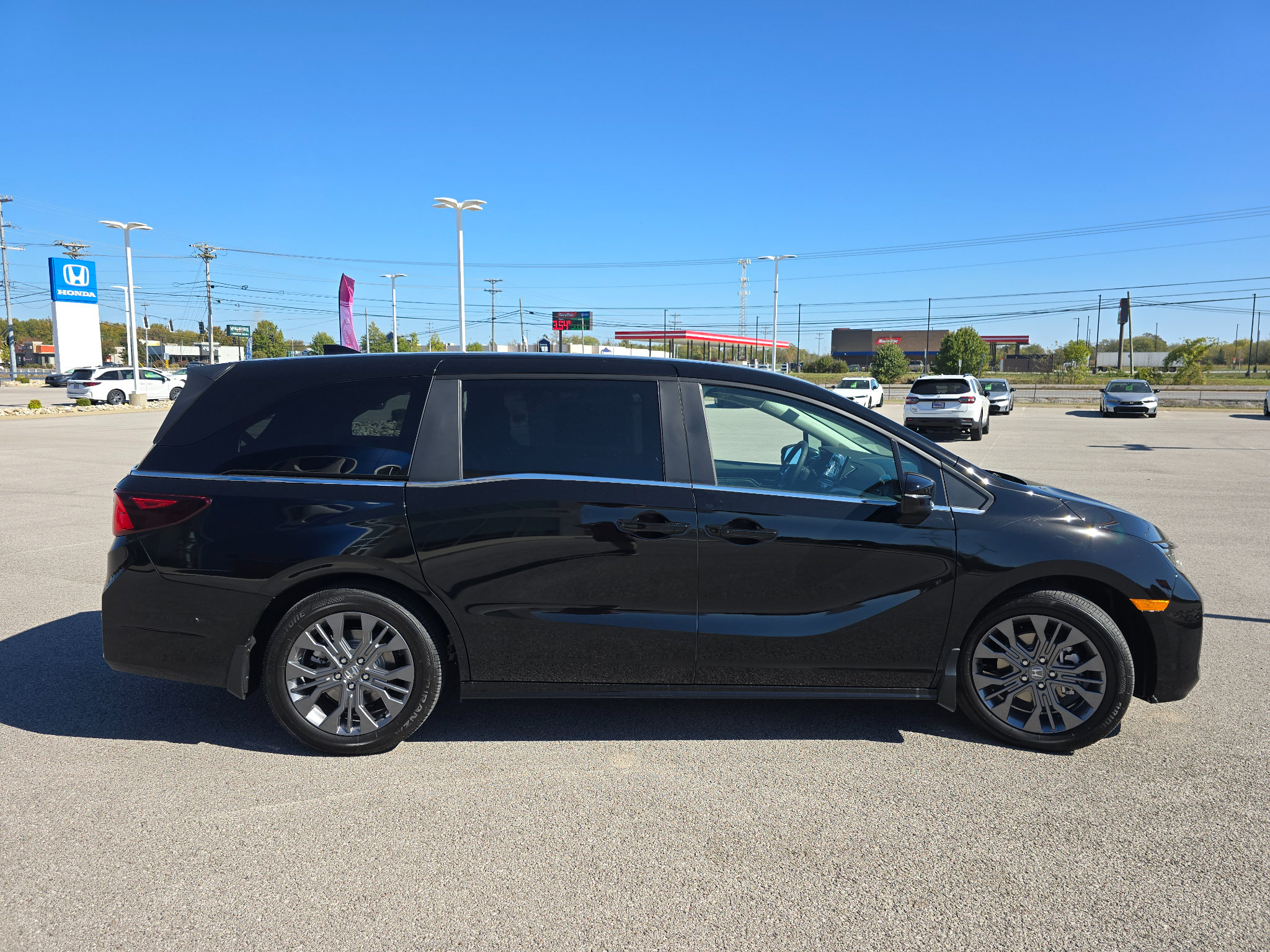 New 2027 Honda Odyssey Touring image 5