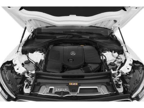 Used 2024 Mercedes-Benz GLC 300 4MATIC image 13