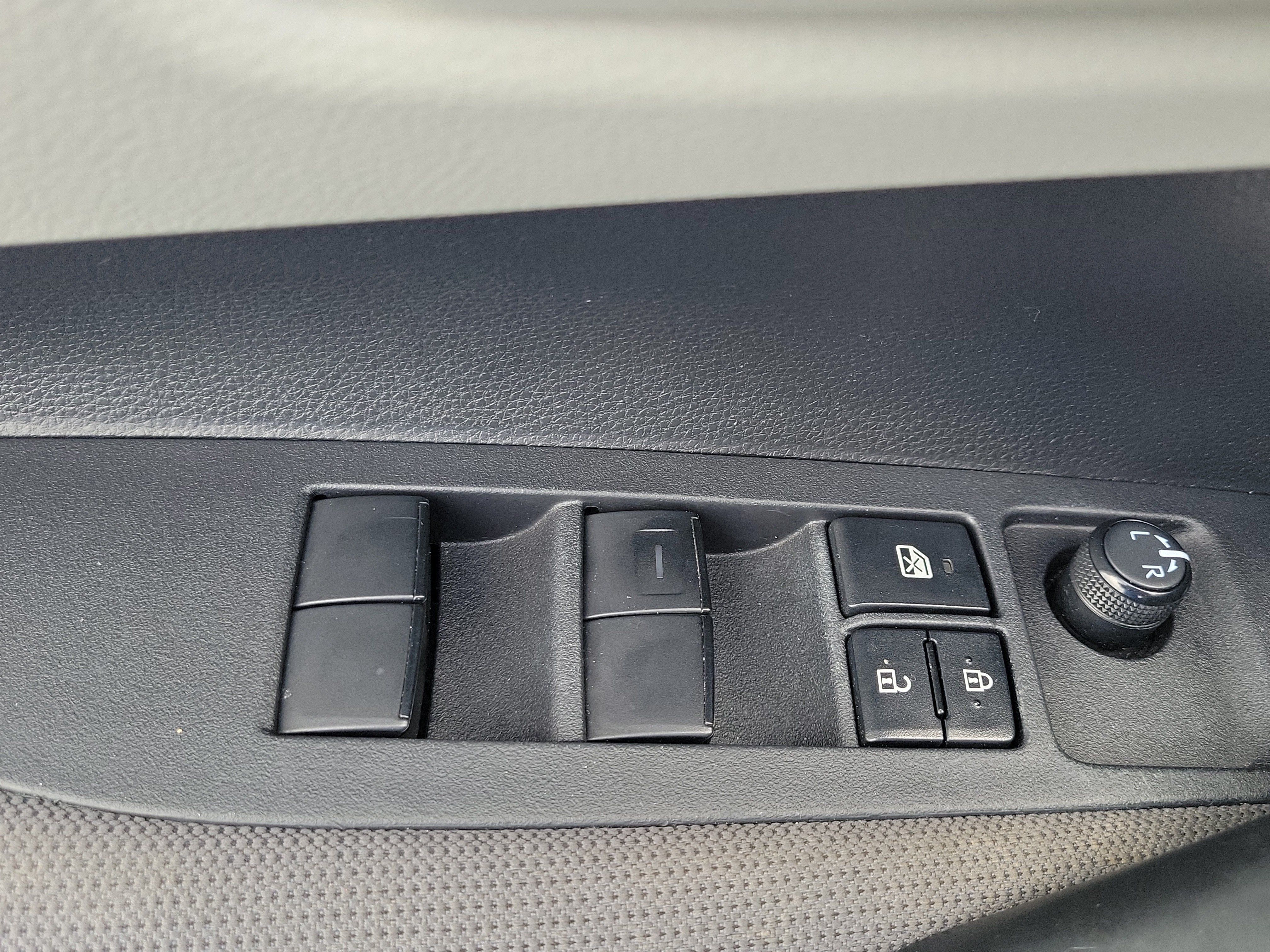 Used 2023 Toyota Corolla LE FWD image 22