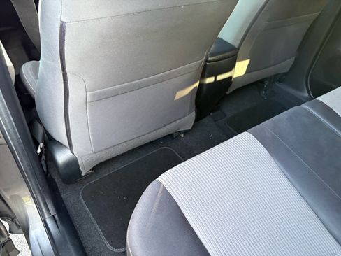 Used 2013 Toyota RAV4 XLE AWD/4WD image 17