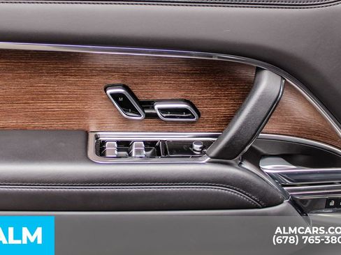 Used 2023 Land Rover Range Rover SE image 40