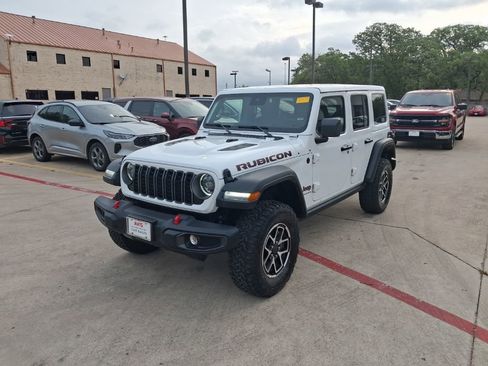 Used 2025 Jeep Wrangler Unlimited Rubicon image 1