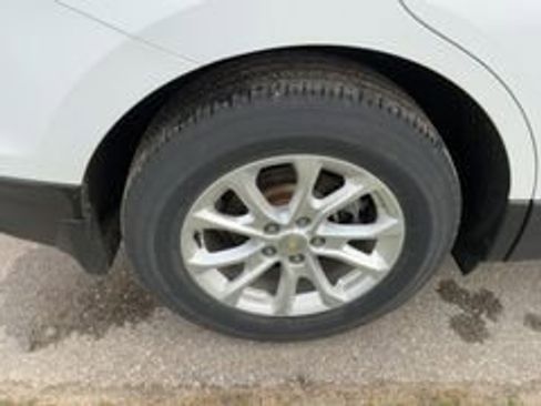 Used 2018 Chevrolet Equinox LT image 9