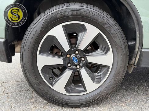 Used 2017 Subaru Forester 2.5i Limited w/ Popular Package #2 image 9