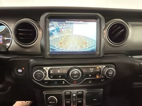 Used 2023 Jeep Wrangler Unlimited w/ Sun & Screen Package AWD/4WD image 23