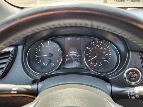 Used 2019 Nissan Rogue SV w/ Premium Package image 7