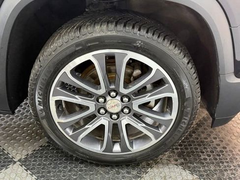 Used 2019 GMC Acadia SLT AWD/4WD image 14
